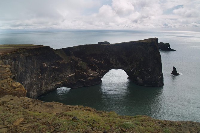 South Coast and Glacier Lagoon Day Trip by Super Jeep from Reykjavik - Gljúfrabúi rewards a short bit of exploring