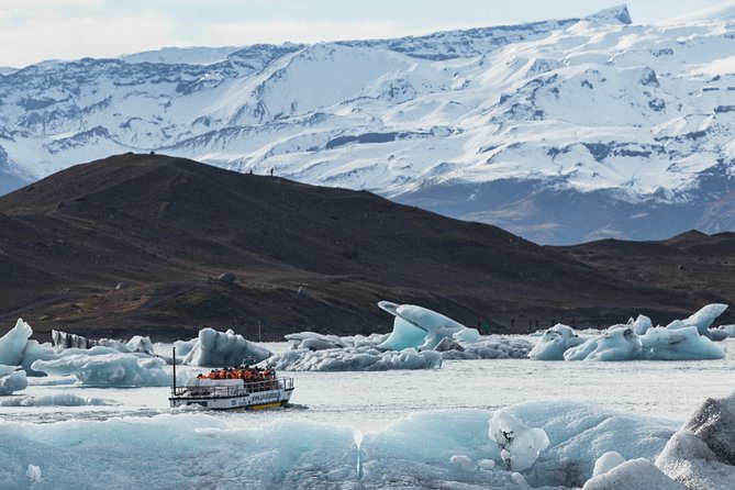 South Coast, Diamond Beach and Glacier Lagoon Day Tour - Jökulsárlón Glacier Lagoon and the walk to the beach