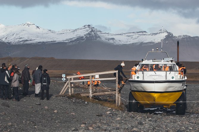 South Coast, Diamond Beach and Glacier Lagoon Day Tour - Guides make or break a 14-hour coach ride