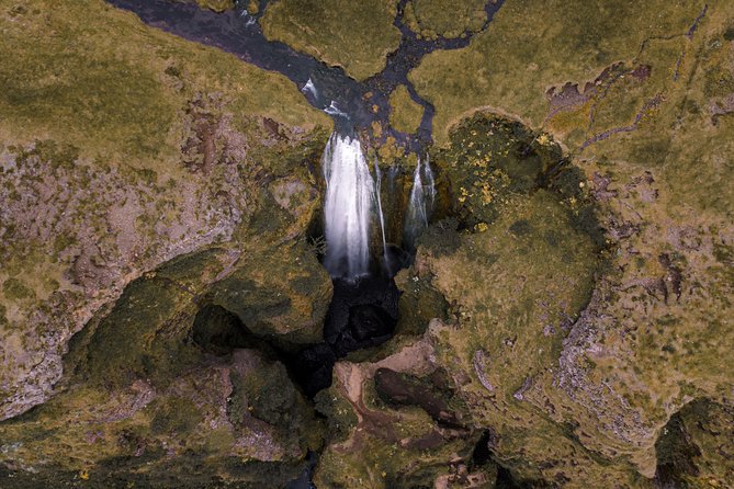 South Coast Sagas: Small Group Tour with Pick-up from Reykjavik - Skógafoss: the big, broad waterfall