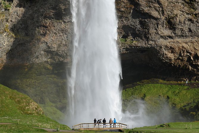 South Coast, Waterfalls and Vík village from Reykjavik - Vík village and the practical lunch break