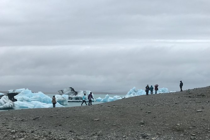 South Iceland and Glacier Lagoon: Jökulsárlón with Boat Tour - Freysnes and the realities of eating on the road