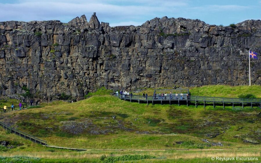 The Golden Circle & Hop On - Hop Off Combo Deal - Gullfoss and the Hvítá river gorge