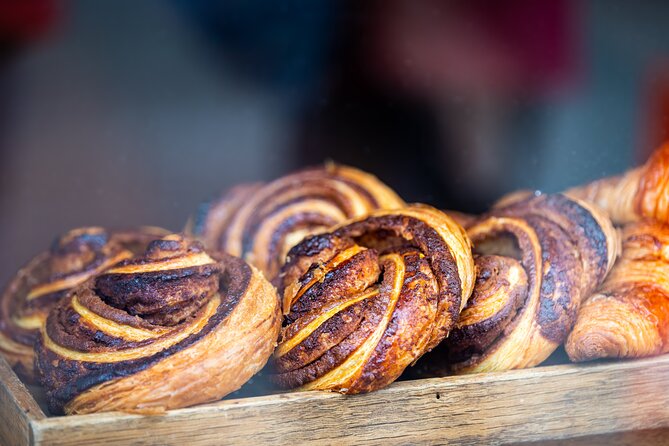 The Icelandic Sweet Tooth Tour - Valdís proves that Icelanders eat ice cream in any weather