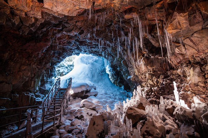 The Lava Tunnel Tour - Raufarhólshellir - The strongest part: geology made easy to follow