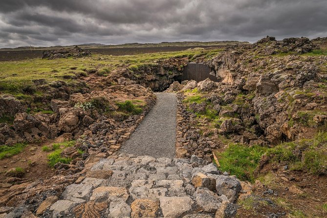 The Lava Tunnel Tour with Transfer from Reykjavik - Is $124.56 a fair price?