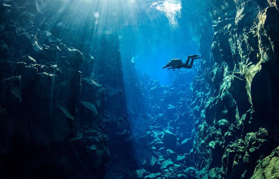 Thingvellir: Silfra Fissure Diving with Optional Pickup - Why Silfra feels unlike ordinary scuba