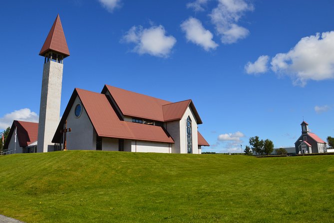 Unique West Iceland and Krauma SPA tour by minibus - Hvalfjörður and the first scenic miles