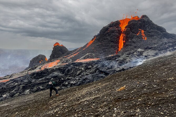 Volcano Hike and Grindavík Visit from Reykjavik - Grindavík, where volcanic change meets daily life