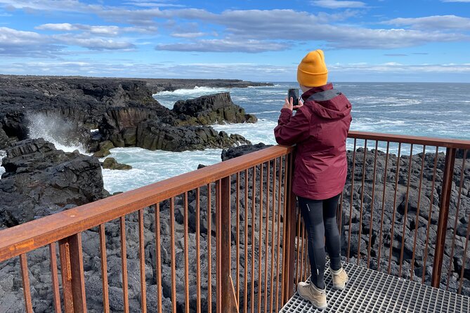 Volcano Hike and Grindavík Visit from Reykjavik - Transport, group size, and the six-and-a-half-hour schedule