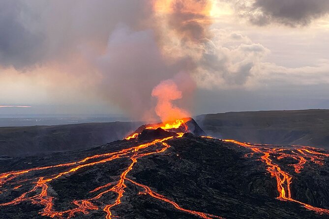 Volcano Tour on Reykjanes Peninsula Including Icelandic Snacks - Should you book the Reykjanes volcano tour?
